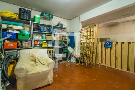 Casa à venda com 160m², 2 quartos e 1 vagaPorão