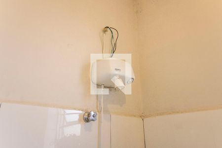 Casa à venda com 160m², 2 quartos e 1 vagaChuveiro
