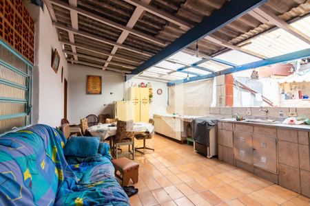 Casa à venda com 250m², 2 quartos e 3 vagasQuintal