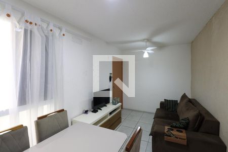 Sala de apartamento para alugar com 2 quartos, 50m² em Vila Lage, São Gonçalo