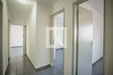 Corredor - Quartos de apartamento para alugar com 3 quartos, 81m² em Vila da Saúde, São Paulo
