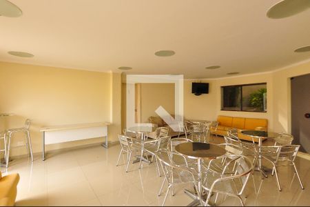 Apartamento à venda com 145m², 3 quartos e 3 vagas Apartamento à venda com 145m², 3 quartos e 3 vagasÁrea comum - Salão de festas