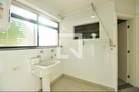 Apartamento à venda com 145m², 3 quartos e 3 vagas Apartamento à venda com 145m², 3 quartos e 3 vagasÁrea de Serviço
