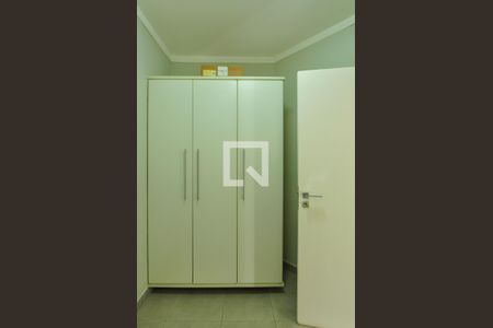 Apartamento à venda com 145m², 3 quartos e 3 vagas Apartamento à venda com 145m², 3 quartos e 3 vagasQuarto de Serviço