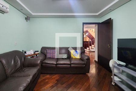 Casa à venda com 360m², 4 quartos e 3 vagasSala de Tv