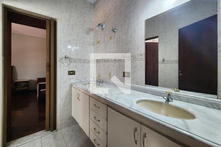 Casa à venda com 360m², 4 quartos e 3 vagasBanheiro da Suíte 3