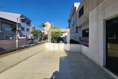 Casa à venda com 360m², 4 quartos e 3 vagasVaranda