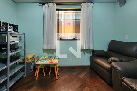 Casa à venda com 360m², 4 quartos e 3 vagasSala de Tv