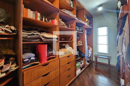 Casa à venda com 360m², 4 quartos e 3 vagasCloset da suíte 1