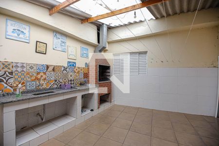 Casa à venda com 270m², 4 quartos e 2 vagas Casa à venda com 270m², 4 quartos e 2 vagasChurrasqueira CASA 1