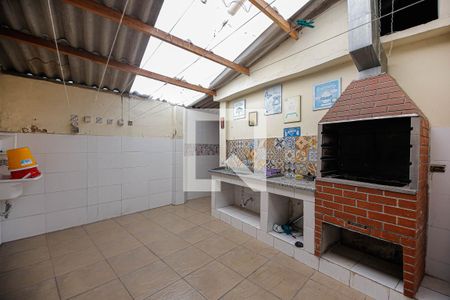 Casa à venda com 270m², 4 quartos e 2 vagas Casa à venda com 270m², 4 quartos e 2 vagasChurrasqueira CASA 1