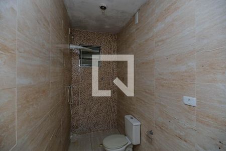 Casa à venda com 270m², 4 quartos e 2 vagas Casa à venda com 270m², 4 quartos e 2 vagasBanheiro 2 CASA 2