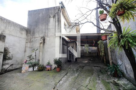 Casa à venda com 270m², 4 quartos e 2 vagas Casa à venda com 270m², 4 quartos e 2 vagasGaragem e quintal