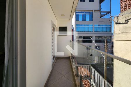 Casa à venda com 480m², 3 quartos e 10 vagas Casa à venda com 480m², 3 quartos e 10 vagasSacada