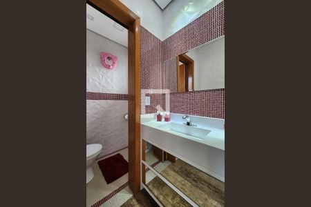 Casa à venda com 480m², 3 quartos e 10 vagas Casa à venda com 480m², 3 quartos e 10 vagasBanheiro