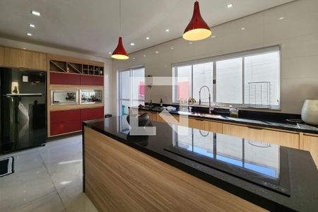 Casa à venda com 480m², 3 quartos e 10 vagas Casa à venda com 480m², 3 quartos e 10 vagasCozinha