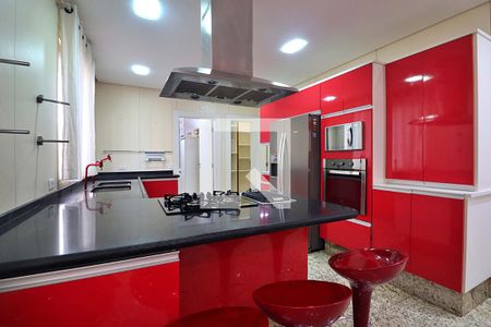 Apartamento à venda com 350m², 4 quartos e 4 vagasCozinha