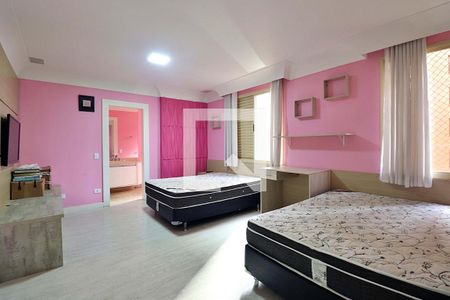 Apartamento à venda com 350m², 4 quartos e 4 vagasQuarto - Suíte 1