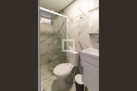 Banheiro de kitnet/studio para alugar com 1 quarto, 15m² em Barra Funda, São Paulo
