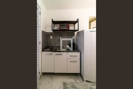 Cozinha de kitnet/studio para alugar com 1 quarto, 15m² em Barra Funda, São Paulo