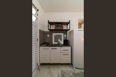 Cozinha de kitnet/studio para alugar com 1 quarto, 15m² em Barra Funda, São Paulo