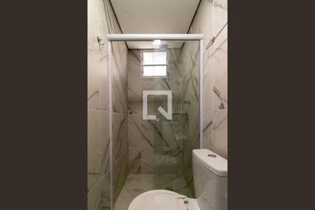 Banheiro de kitnet/studio para alugar com 1 quarto, 15m² em Barra Funda, São Paulo