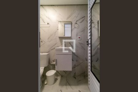 Banheiro de kitnet/studio para alugar com 1 quarto, 15m² em Barra Funda, São Paulo