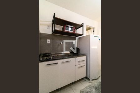 Cozinha de kitnet/studio para alugar com 1 quarto, 15m² em Barra Funda, São Paulo