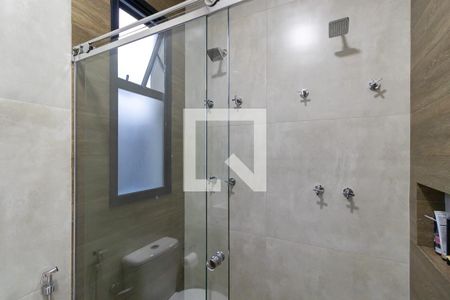 Casa de condomínio à venda com 198m², 3 quartos e 4 vagas Casa de condomínio à venda com 198m², 3 quartos e 4 vagasBanheiro da suíte 1