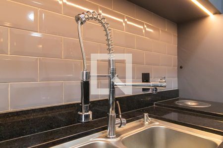 Casa de condomínio à venda com 198m², 3 quartos e 4 vagas Casa de condomínio à venda com 198m², 3 quartos e 4 vagasCozinha - Torneira