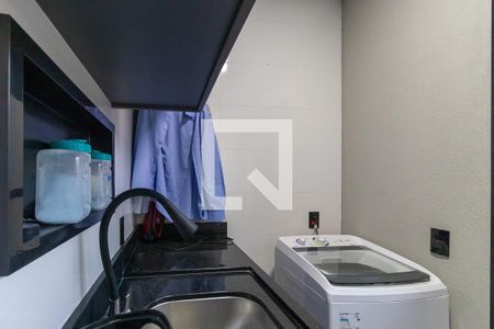 Casa de condomínio à venda com 198m², 3 quartos e 4 vagas Casa de condomínio à venda com 198m², 3 quartos e 4 vagasÁrea de serviço