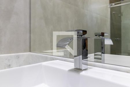 Casa de condomínio à venda com 198m², 3 quartos e 4 vagas Casa de condomínio à venda com 198m², 3 quartos e 4 vagasBanheiro da suíte 3