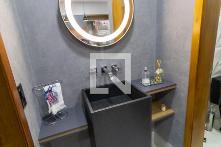 Casa de condomínio à venda com 198m², 3 quartos e 4 vagas Casa de condomínio à venda com 198m², 3 quartos e 4 vagasLavabo