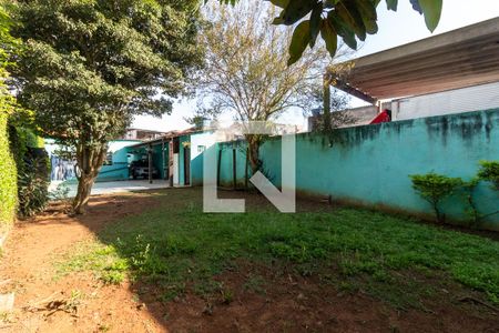 Casa para alugar com 170m², 3 quartos e 6 vagasQuintal