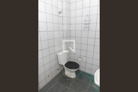 Banheiro de casa para alugar com 1 quarto, 35m² em Bela Vista, São Paulo