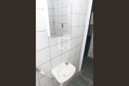 Banheiro de casa para alugar com 1 quarto, 35m² em Bela Vista, São Paulo