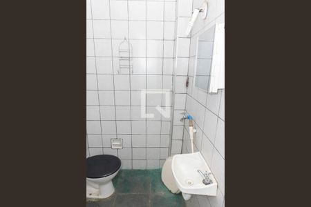 Banheiro de casa para alugar com 1 quarto, 35m² em Bela Vista, São Paulo