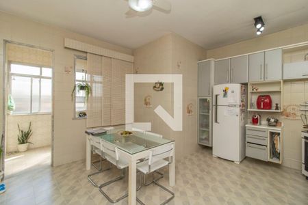 Apartamento à venda com 180m², 3 quartos e 2 vagasCozinha