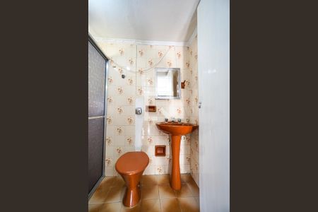 Casa de condomínio à venda com 100m², 3 quartos e 2 vagasBanheiro da suíte 