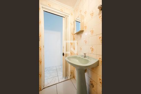 Casa de condomínio à venda com 100m², 3 quartos e 2 vagasBanheiro social