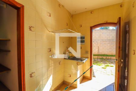 Casa à venda com 350m², 3 quartos e 2 vagasCozinha e Área de Serviço