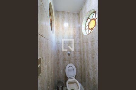 Casa à venda com 350m², 3 quartos e 2 vagasLavabo