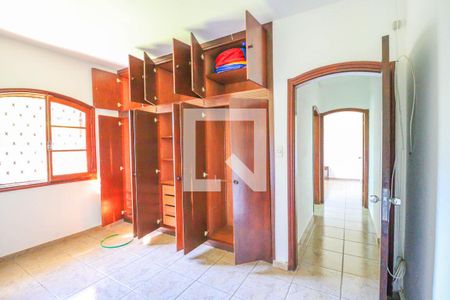 Casa à venda com 350m², 3 quartos e 2 vagasQuarto 2