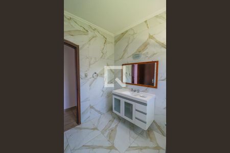 Casa à venda com 350m², 3 quartos e 2 vagasBanheiro