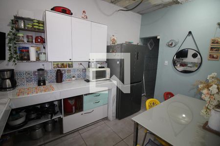 Casa à venda com 80m², 3 quartos e 2 vagasCozinha