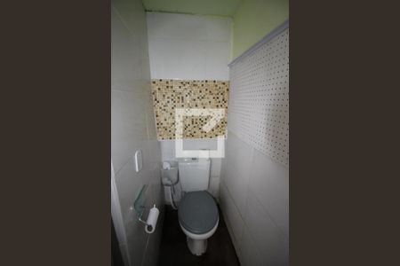 Casa à venda com 80m², 3 quartos e 2 vagasBanheiro