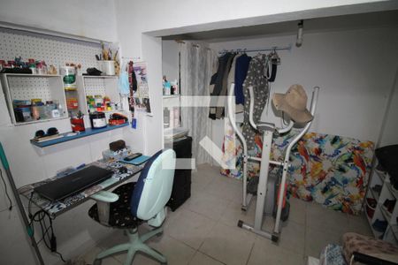 Casa à venda com 80m², 3 quartos e 2 vagasQuarto 2 