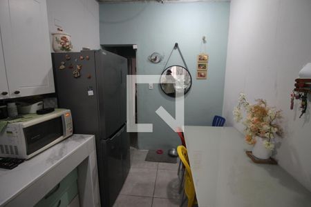 Casa à venda com 80m², 3 quartos e 2 vagasCozinha