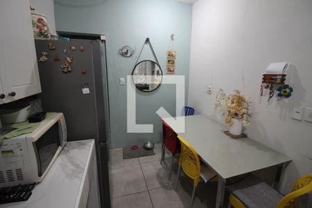 Casa à venda com 80m², 3 quartos e 2 vagasCozinha