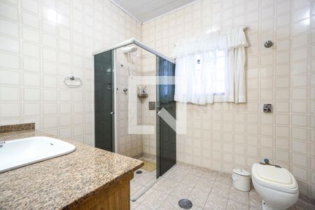 Casa à venda com 288m², 3 quartos e 4 vagas Casa à venda com 288m², 3 quartos e 4 vagasBanheiro social